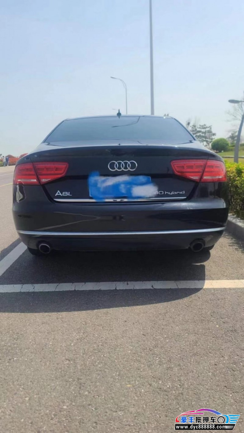 13年奥迪A8L轿车抵押车出售
