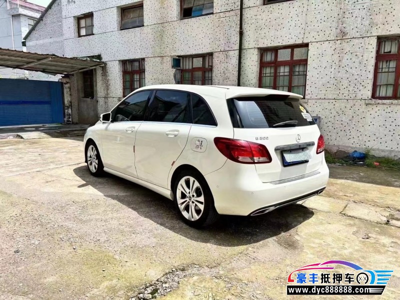 18年奔驰B轿车抵押车出售