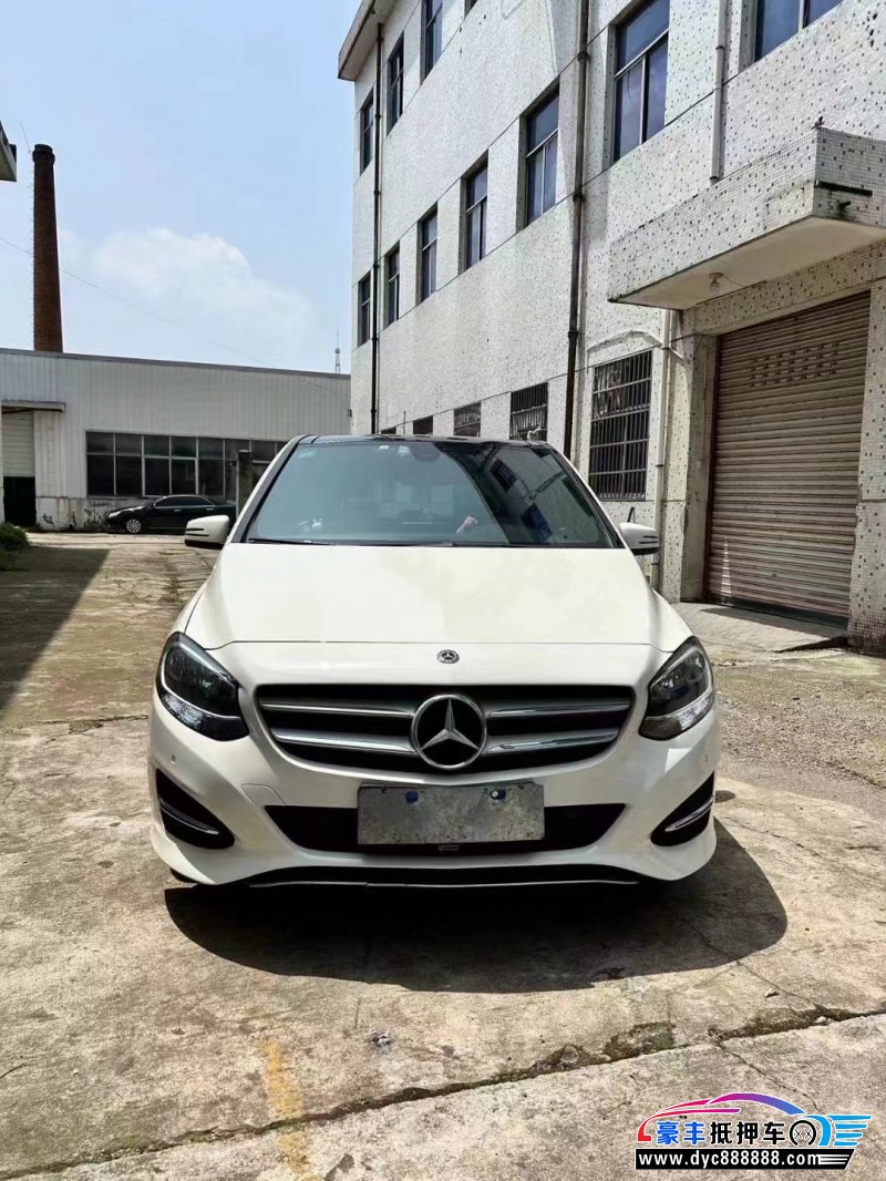 18年奔驰B轿车抵押车出售