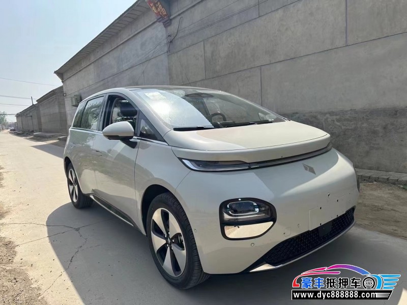 24年宝骏云朵轿车抵押车出售