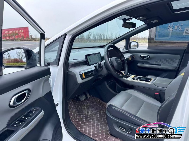 22年埃安Y70轿车抵押车出售