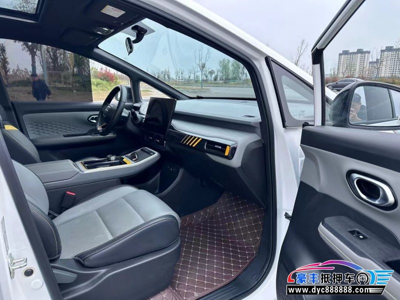 22年埃安Y70轿车抵押车出售