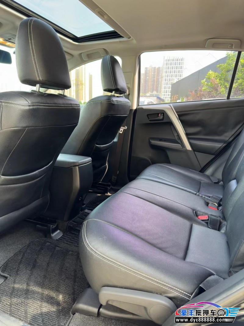 18年丰田RAV4SUV抵押车出售