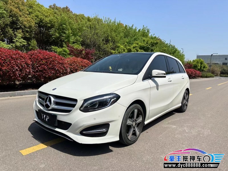 17年奔驰B轿车抵押车出售