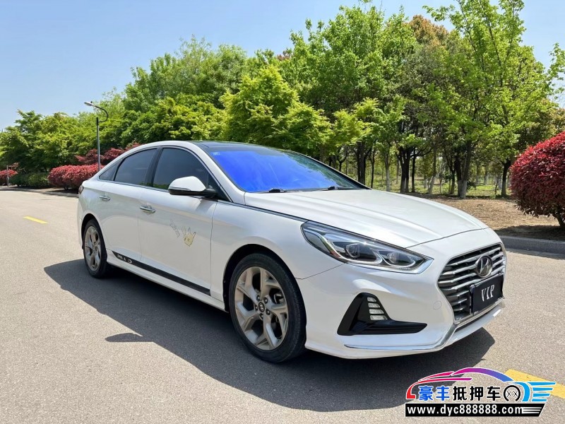18年现代索纳塔轿车抵押车出售