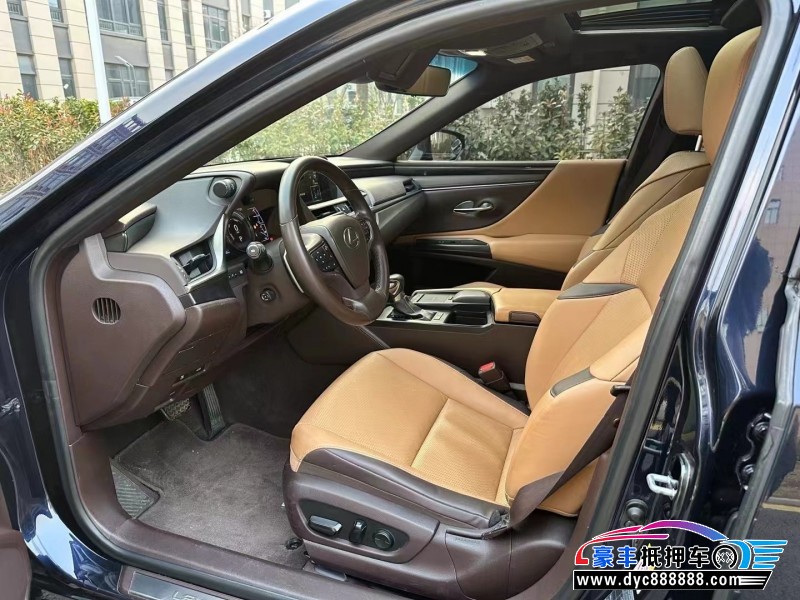 19年雷克萨斯ES轿车抵押车出售