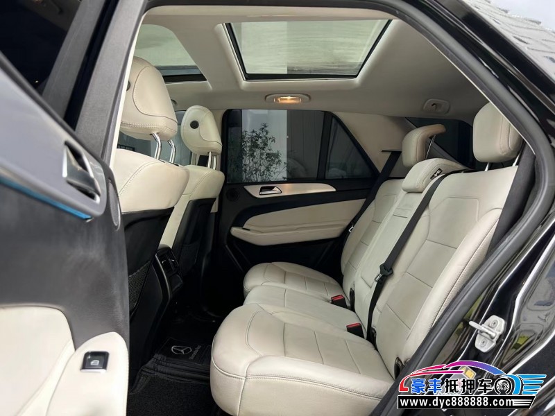 17年奔驰GLE轿车抵押车出售