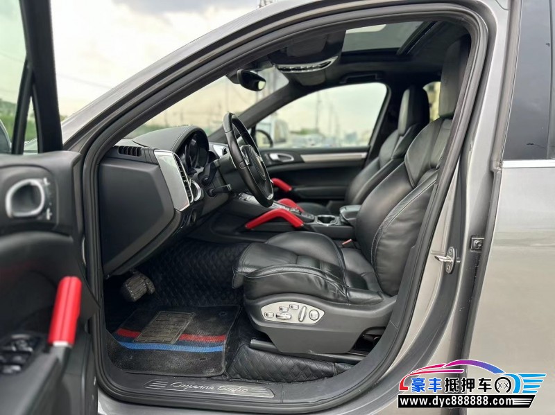 10年保时捷卡宴轿车抵押车出售