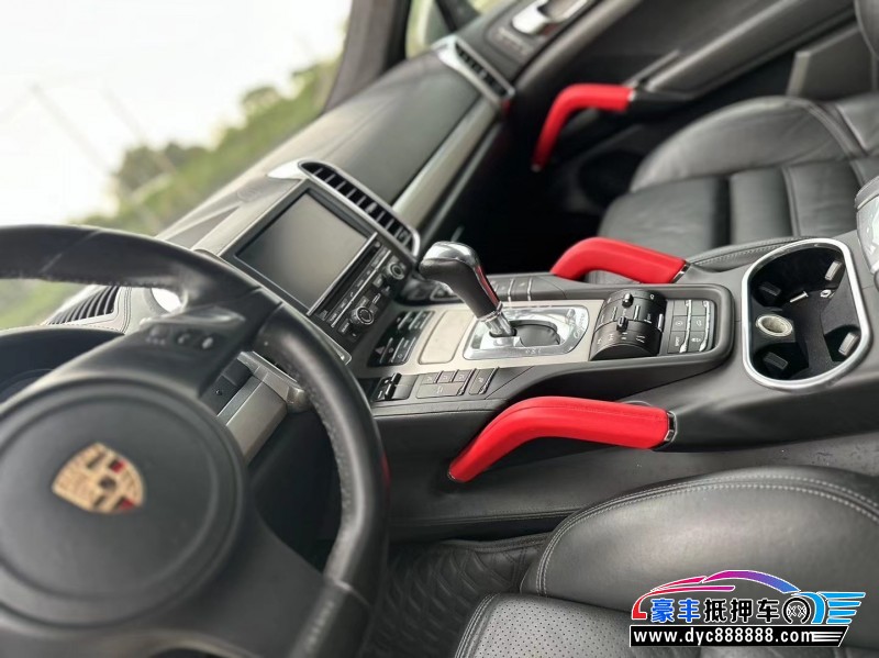 10年保时捷卡宴轿车抵押车出售