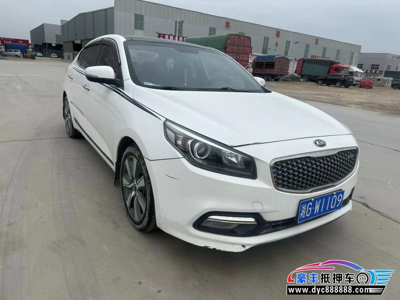 17年起亚K4轿车抵押车出售