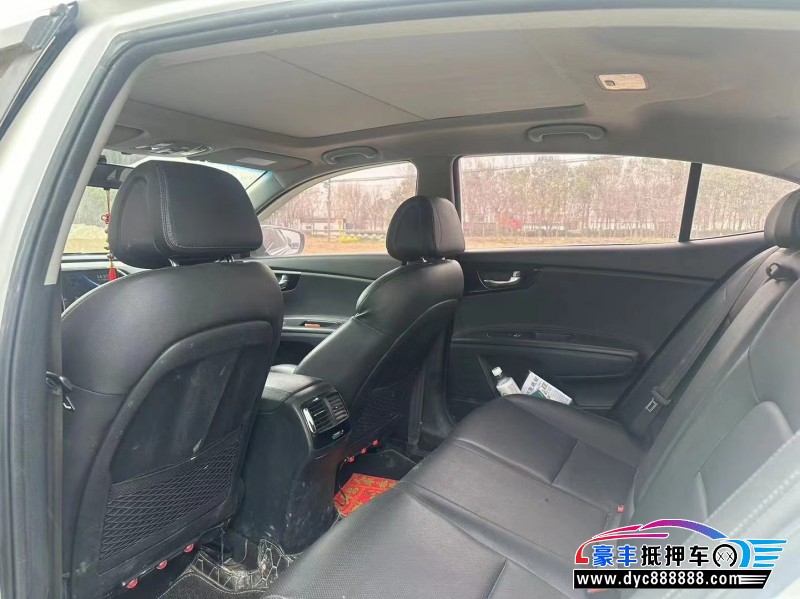 17年起亚K4轿车抵押车出售