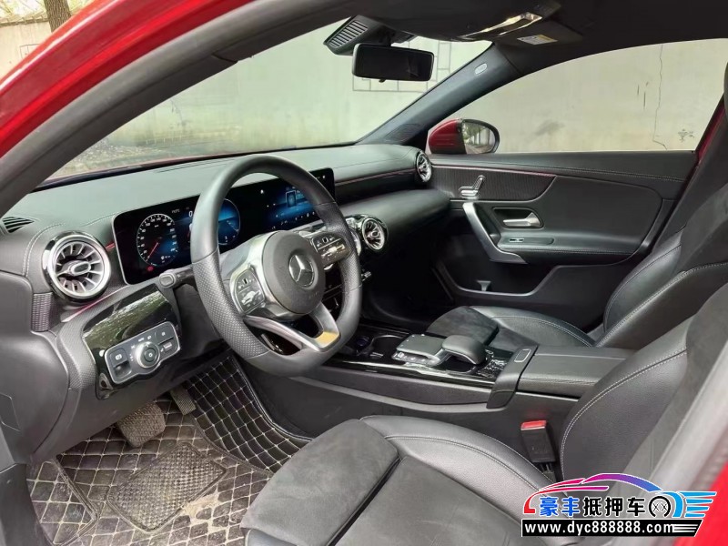 20年奔驰A轿车抵押车出售