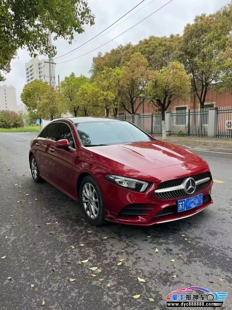 20年奔驰A轿车抵押车出售