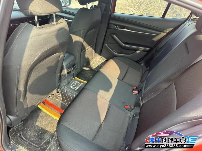 20年马自达昂克赛拉轿车抵押车出售