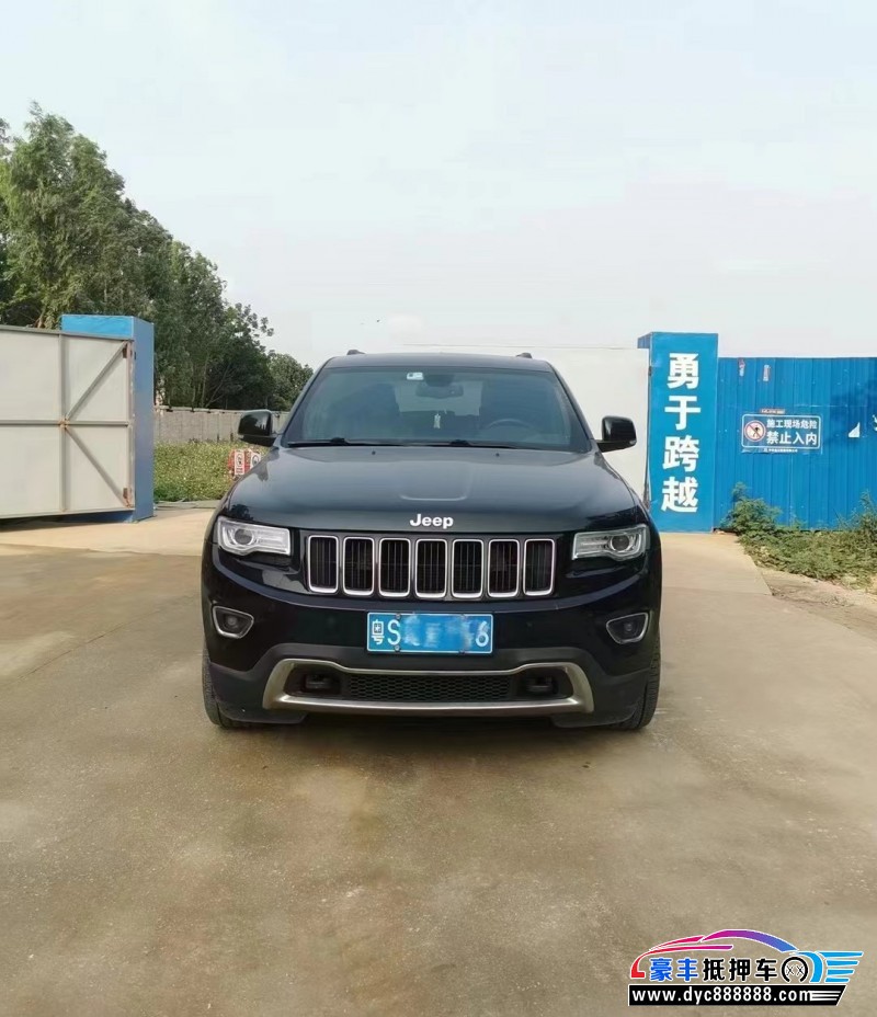 15年Jeep大切诺基轿车抵押车出售