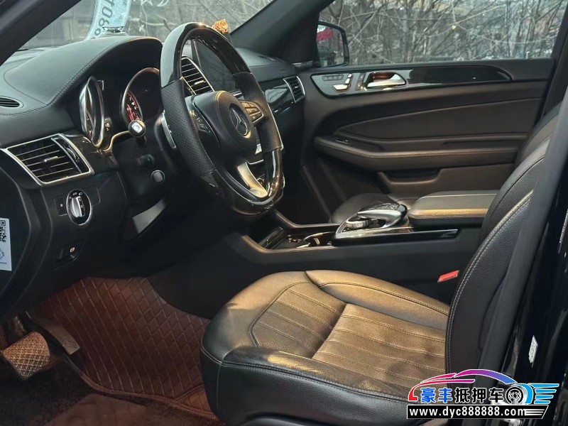 17年奔驰GLS轿车抵押车出售