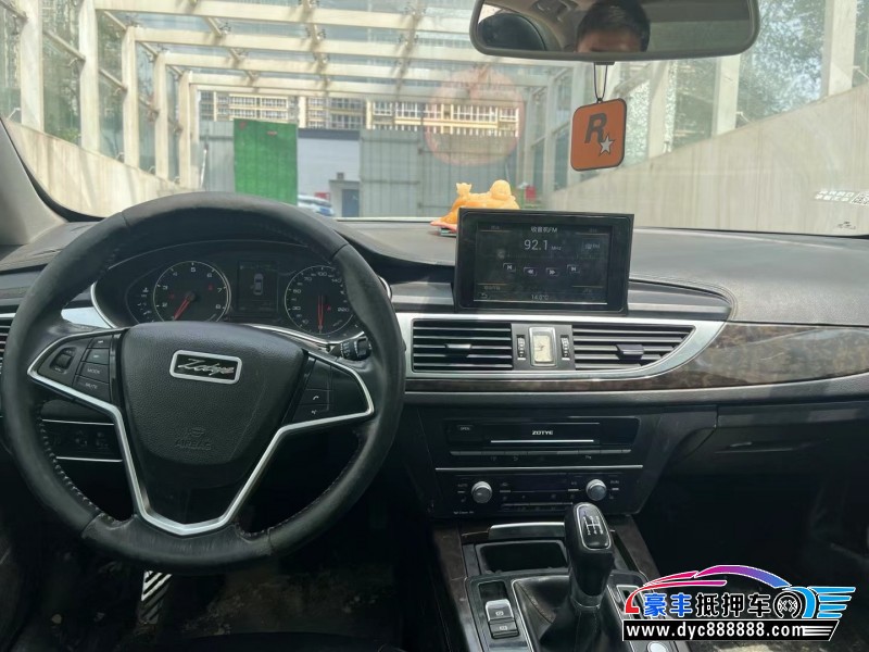 16年众泰Z700轿车抵押车出售