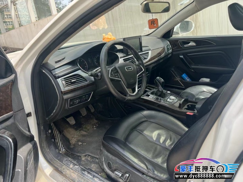 16年众泰Z700轿车抵押车出售