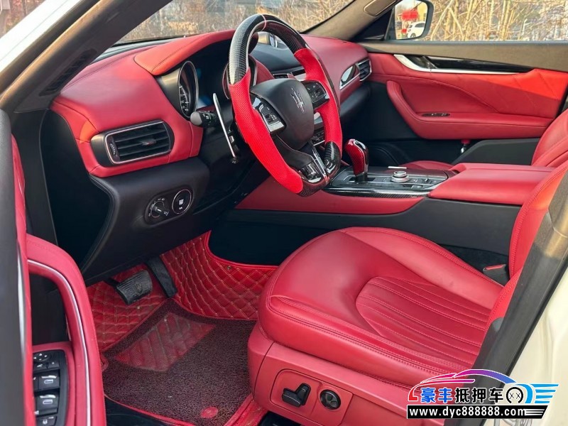 17年玛莎拉蒂莱万特轿车抵押车出售