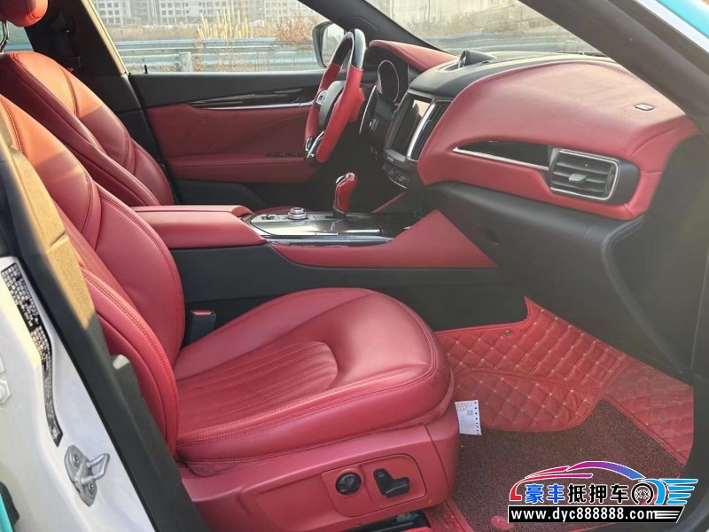 17年玛莎拉蒂莱万特轿车抵押车出售