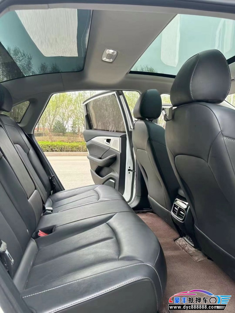 22年非凡ER6轿车抵押车出售