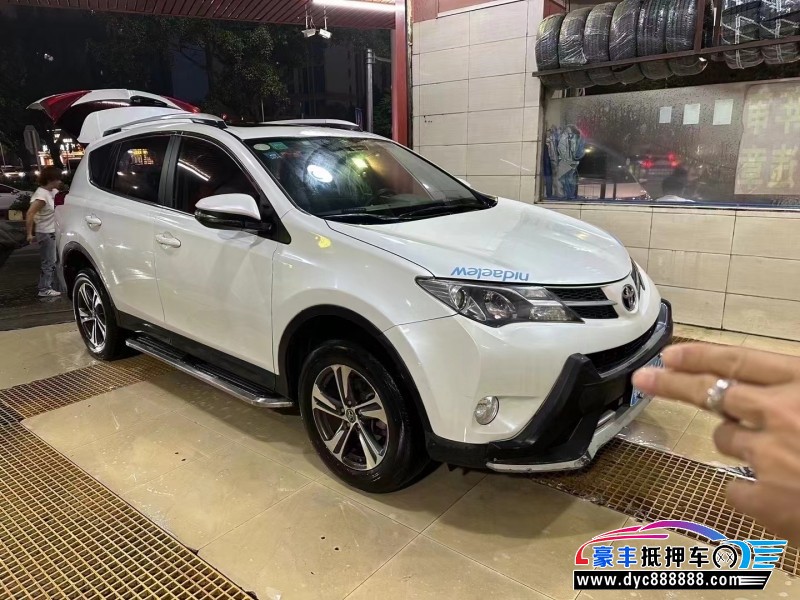16年丰田RAV4荣放轿车抵押车出售