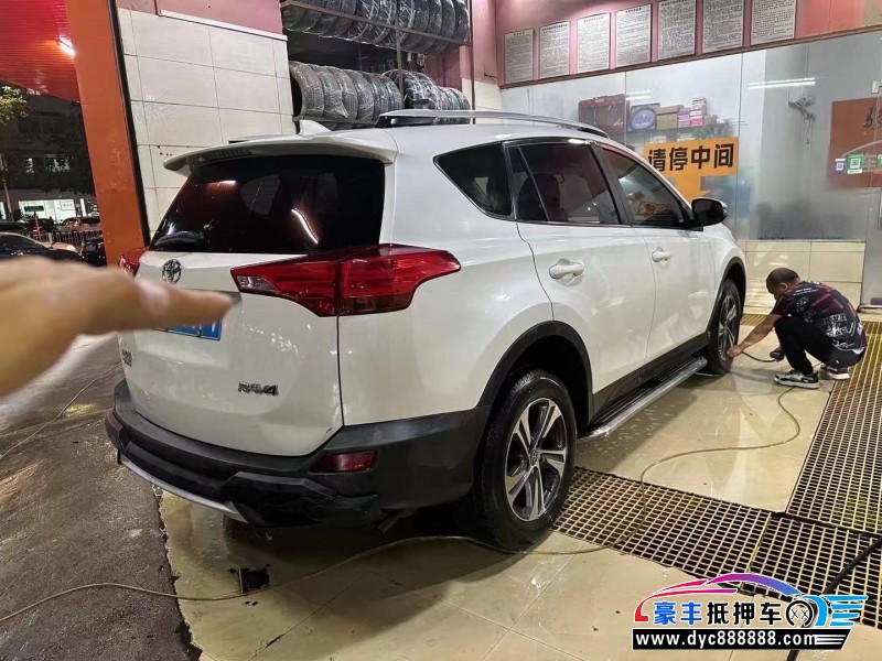 16年丰田RAV4荣放轿车抵押车出售