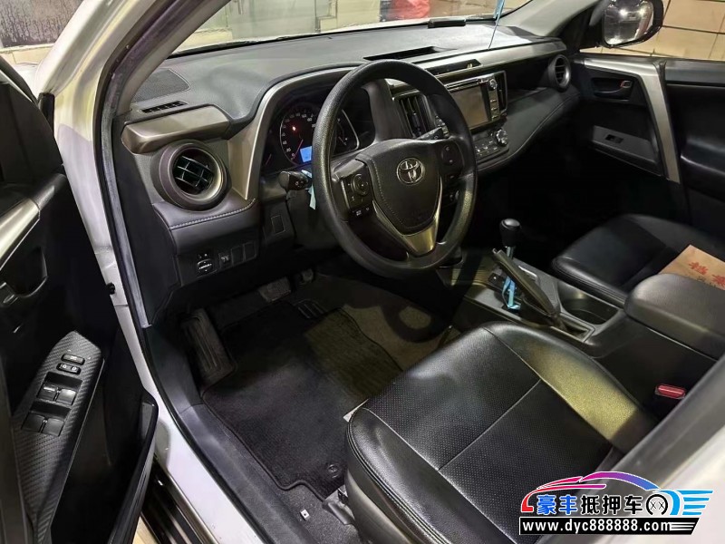16年丰田RAV4荣放轿车抵押车出售