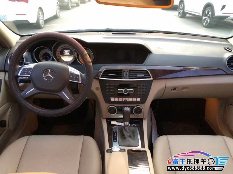 12年奔驰C轿车抵押车出售