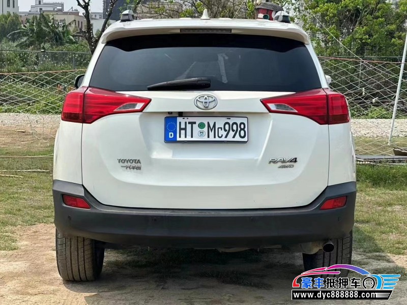 15年丰田RAV4荣放轿车抵押车出售