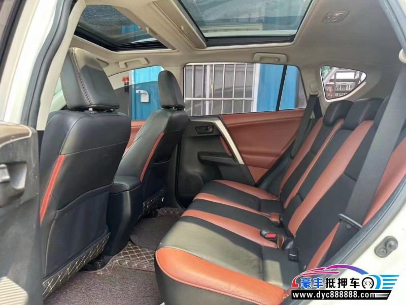 15年丰田RAV4荣放轿车抵押车出售