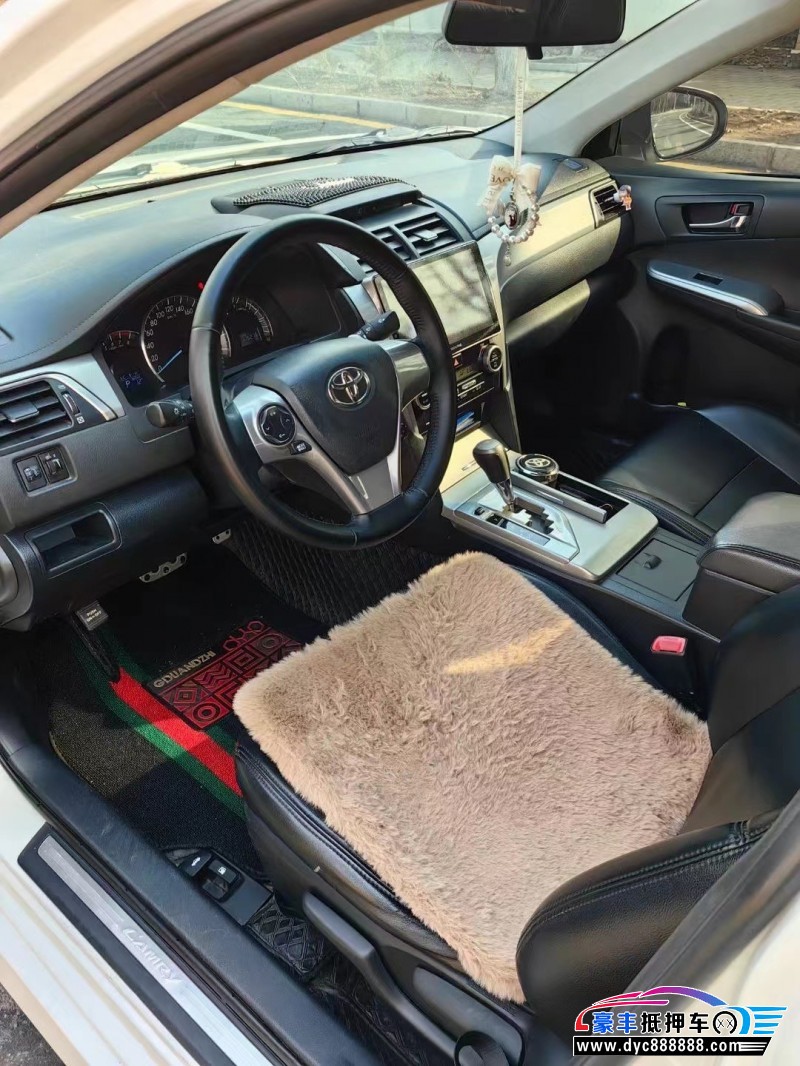 14年丰田凯美瑞轿车抵押车出售