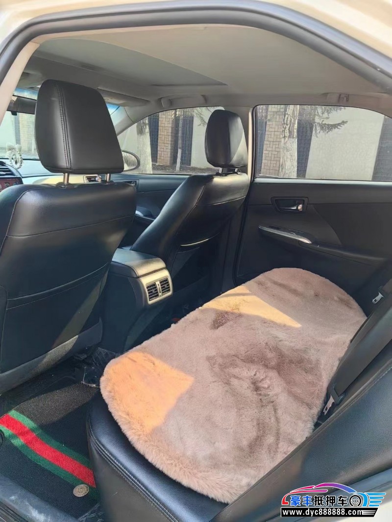 14年丰田凯美瑞轿车抵押车出售