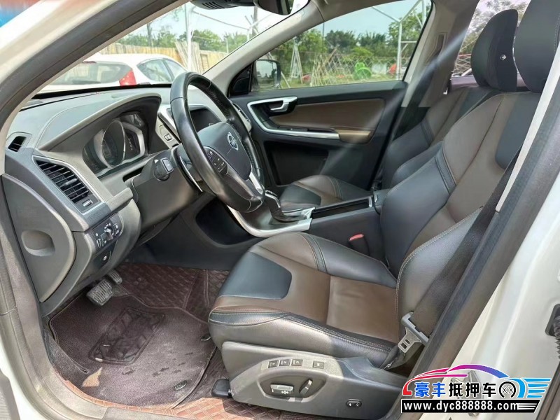15年沃尔沃XC60轿车抵押车出售