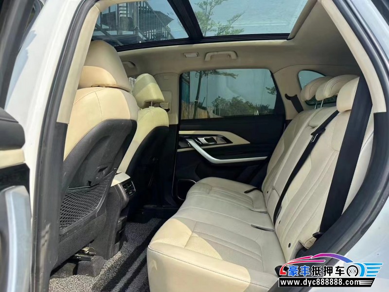 18年众泰T500轿车抵押车出售