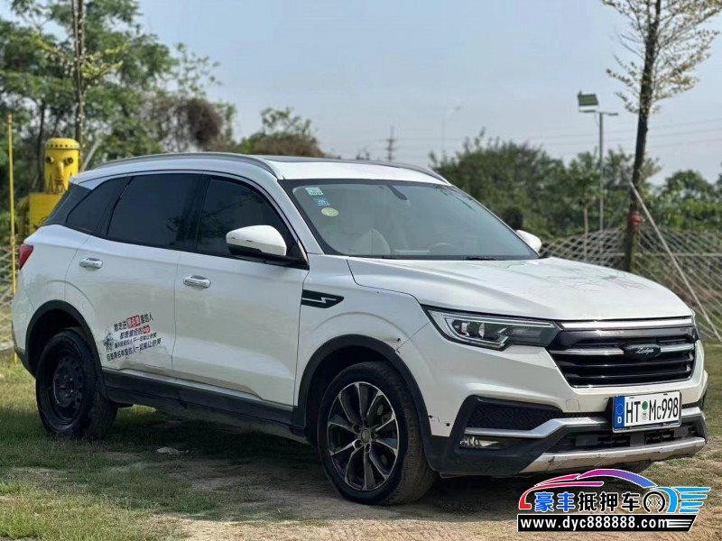 18年众泰T500轿车抵押车出售