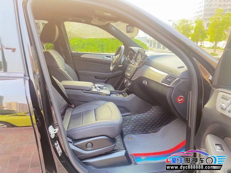 17年奔驰GLE轿车抵押车出售