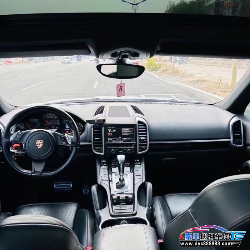 13年保时捷卡宴轿车抵押车出售
