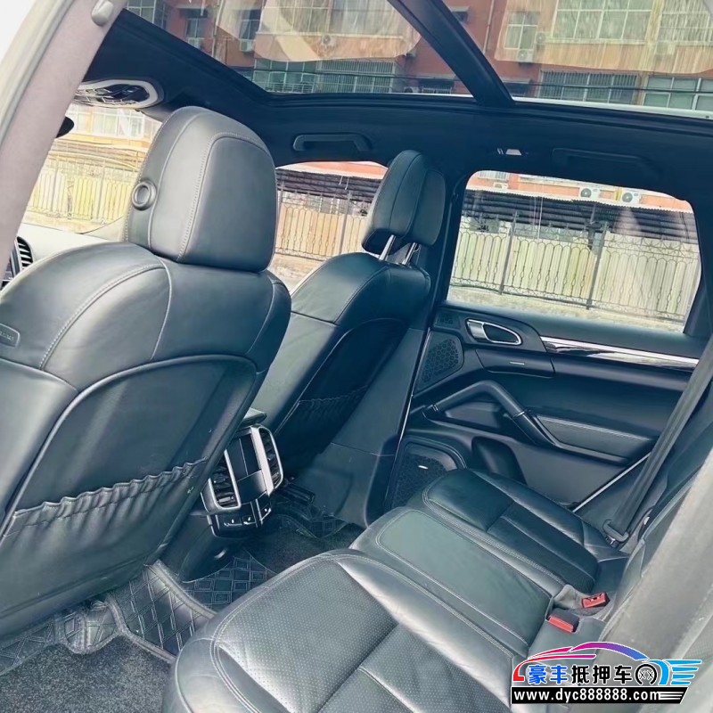 13年保时捷卡宴轿车抵押车出售