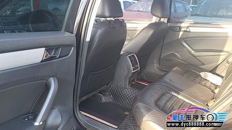 13年大众帕萨特轿车抵押车出售