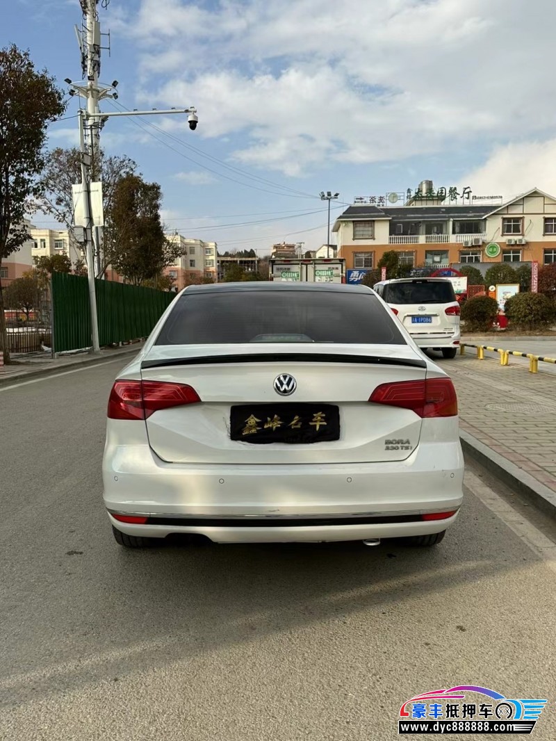16年大众宝来轿车抵押车出售