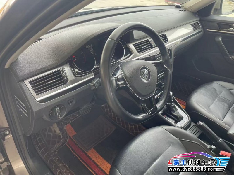 17年大众宝来轿车抵押车出售