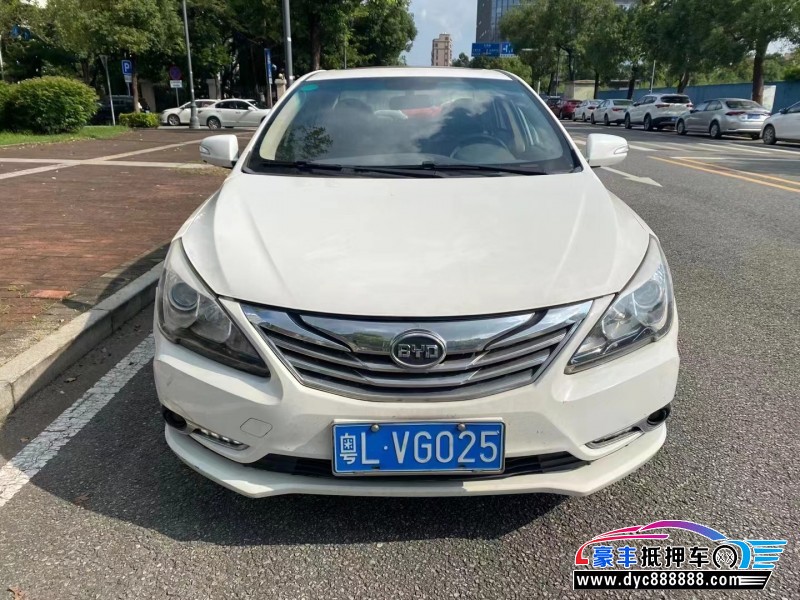 15年比亚迪速锐轿车抵押车出售