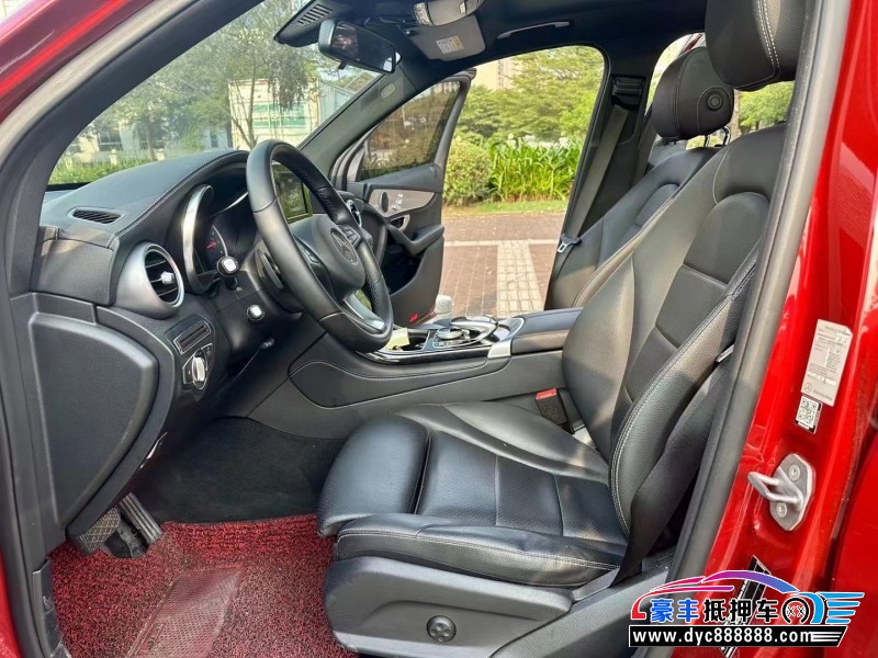 18年奔驰GLC轿车抵押车出售