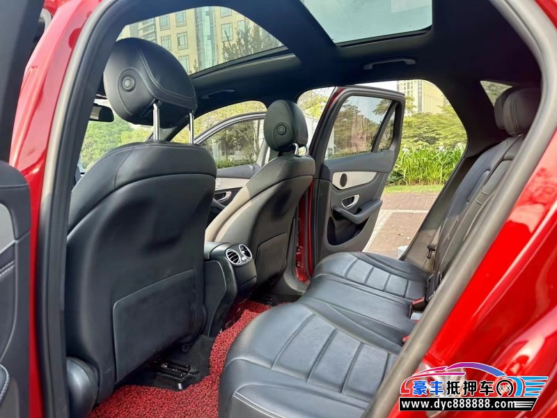 18年奔驰GLC轿车抵押车出售