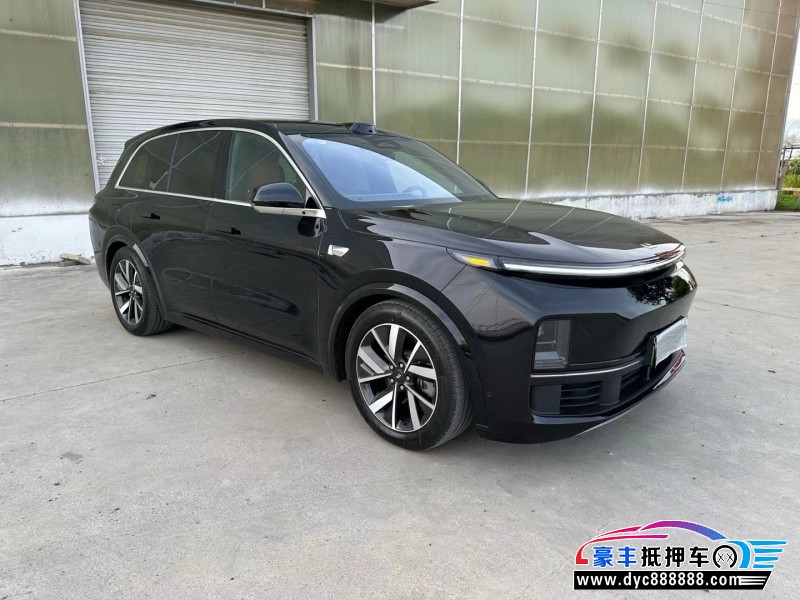 23年理想L8轿车抵押车出售