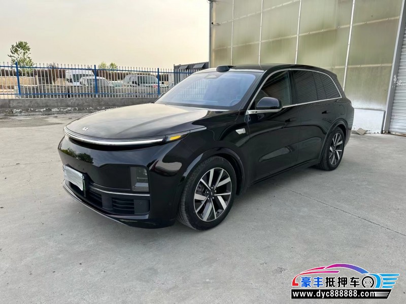 23年理想L8轿车抵押车出售