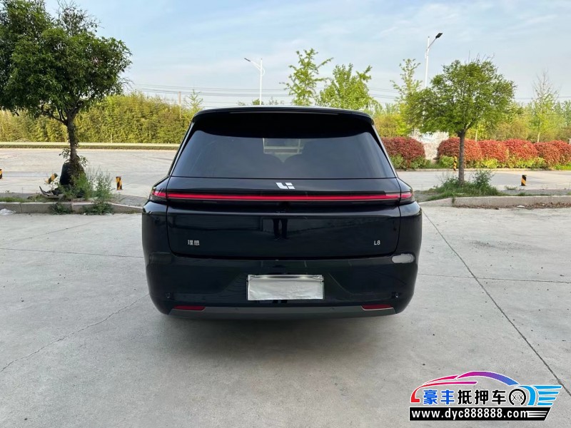 23年理想L8轿车抵押车出售