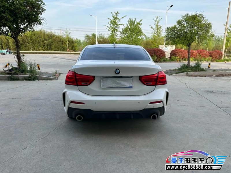 20年宝马1系轿车抵押车出售