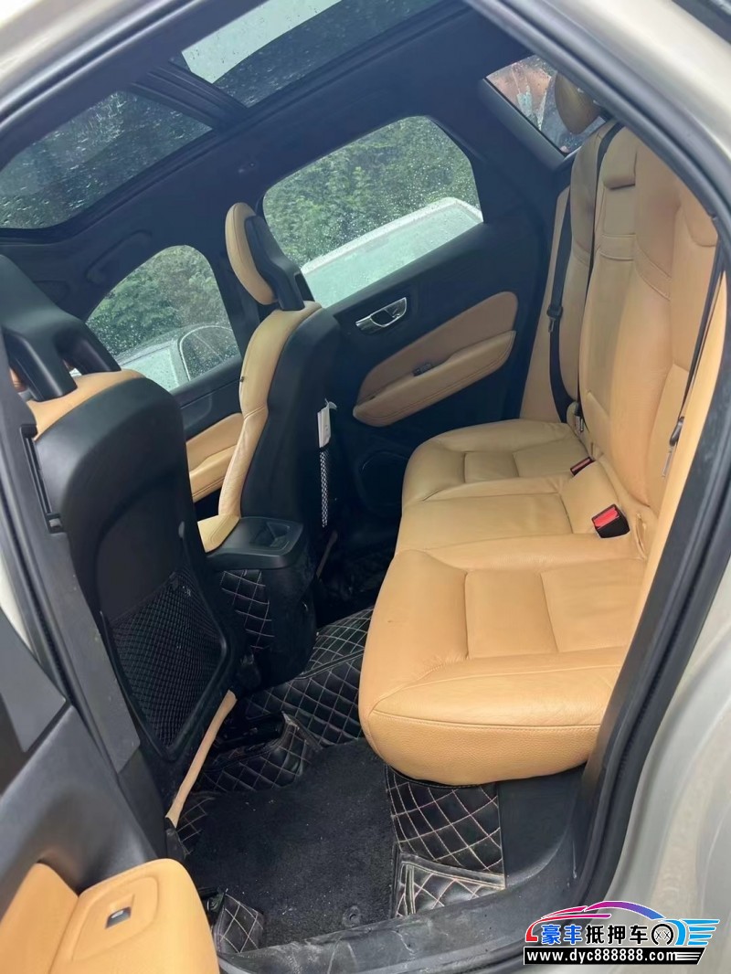 18年沃尔沃XC60SUV抵押车出售